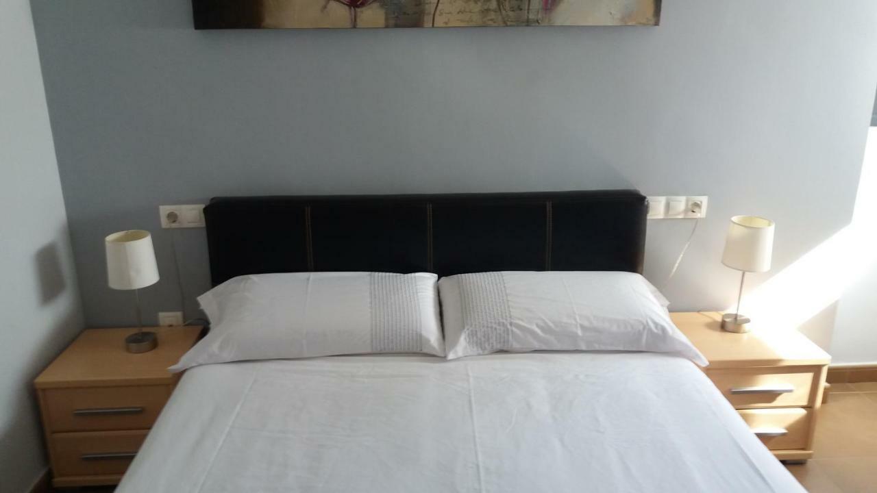 Apartamento Amplio. Vistas A La Playa Пусол Екстериор снимка