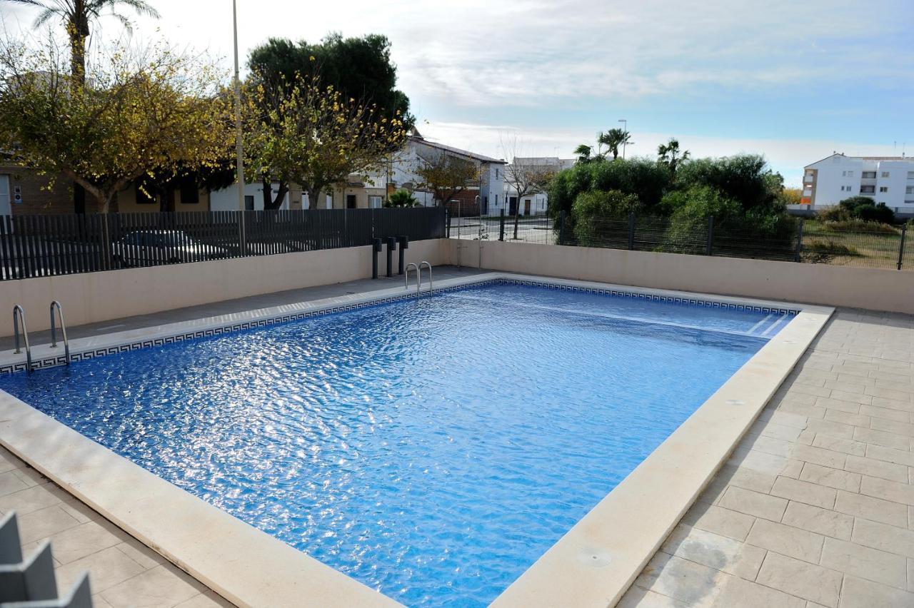 Apartamento Amplio. Vistas A La Playa Пусол Екстериор снимка